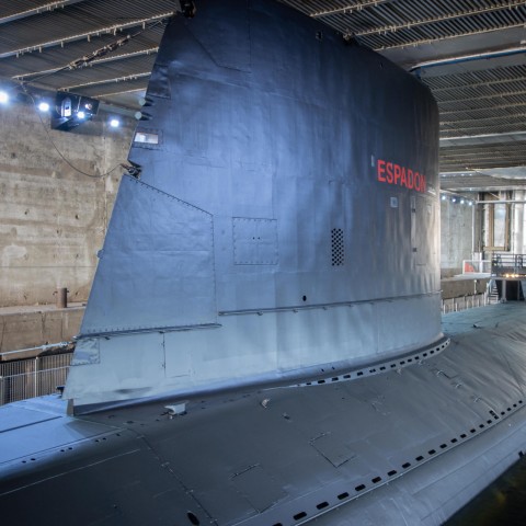 Dring binnen in de onderzeeër Espadon!